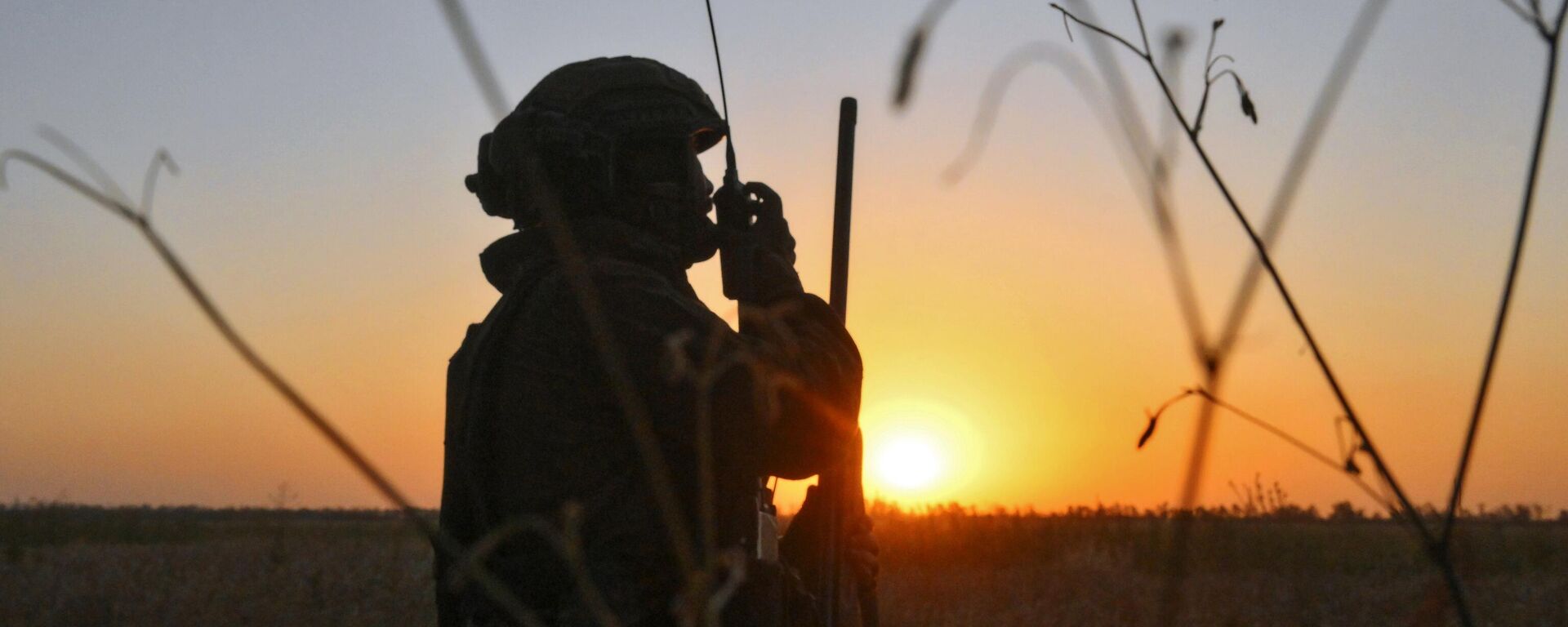 Soldado ruso en la zona de la operación militar especial  - Sputnik Mundo, 1920, 11.04.2026