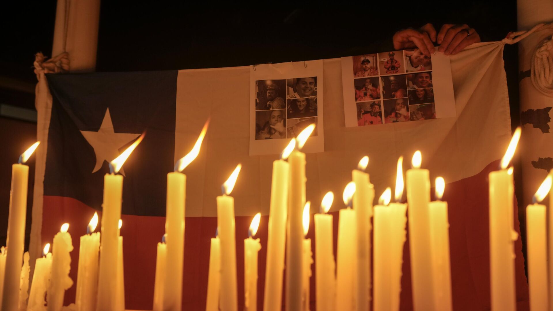 Vigilia por las víctimas del colapso de la mina El Teniente Vigilia por las víctimas del colapso de la mina El Teniente - Sputnik Mundo, 1920, 03.08.2025