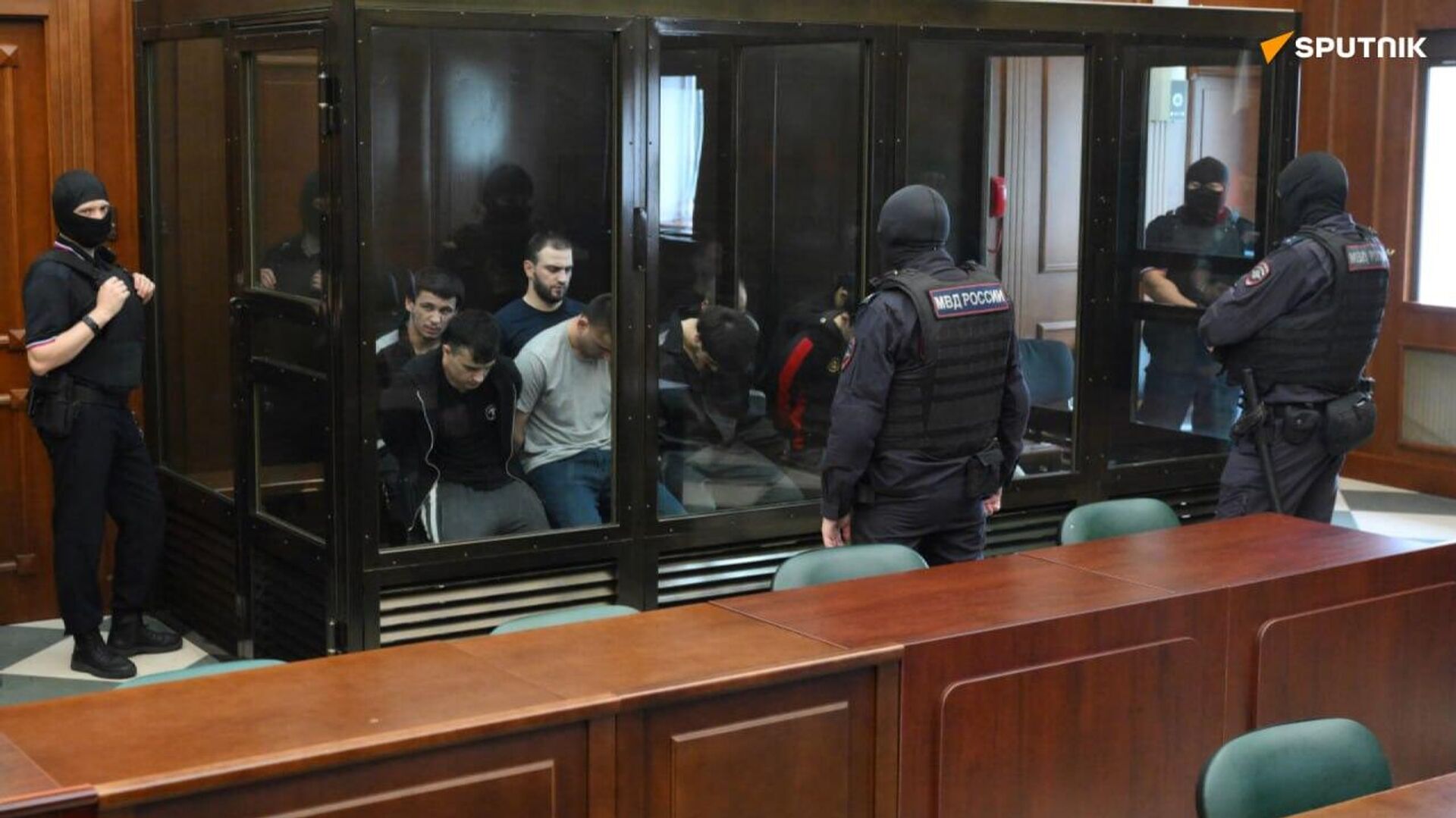 Tres ejecutores del atentado en el Crocus en Moscú admiten su culpa ante el tribunal Tres ejecutores del atentado en el Crocus en Moscú admiten su culpa ante el tribunal - Sputnik Mundo, 1920, 04.08.2025