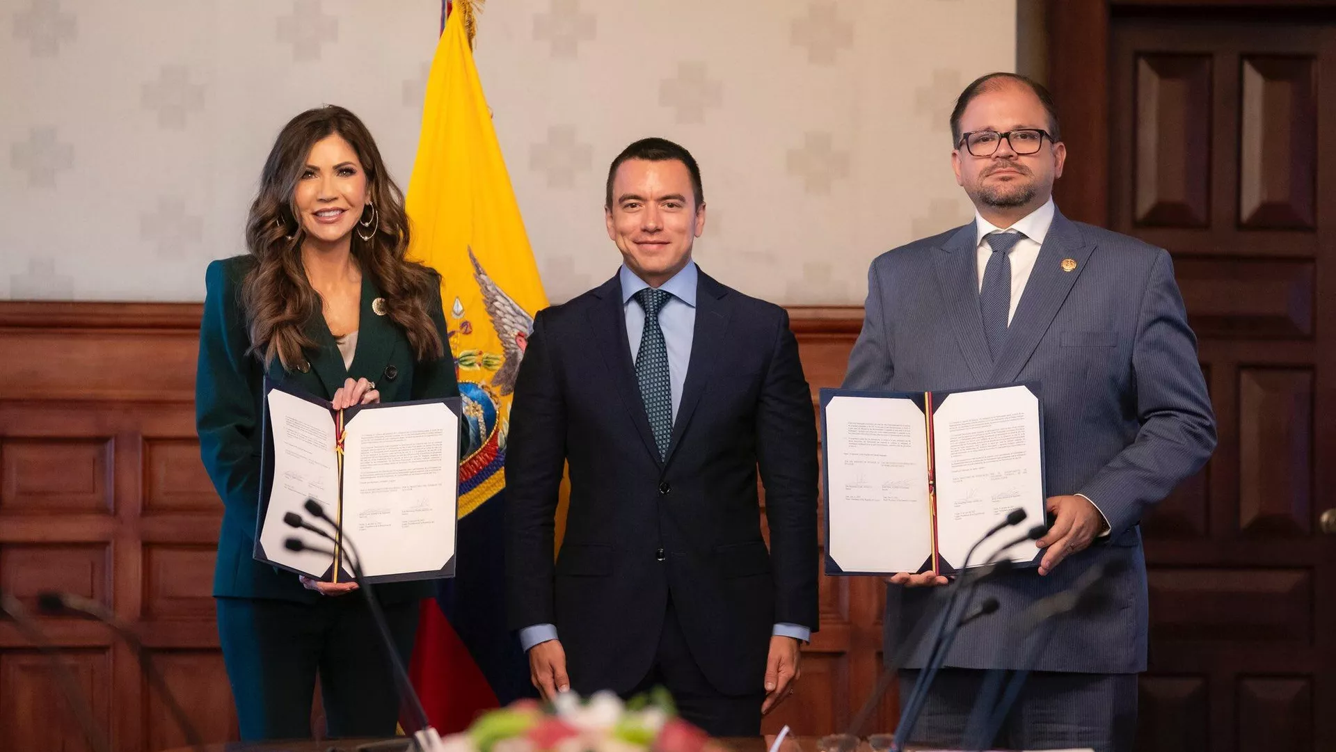 Firma de un acuerdo de seguridad y migración entre EEUU y Ecuador - Sputnik Mundo, 1920, 05.08.2025