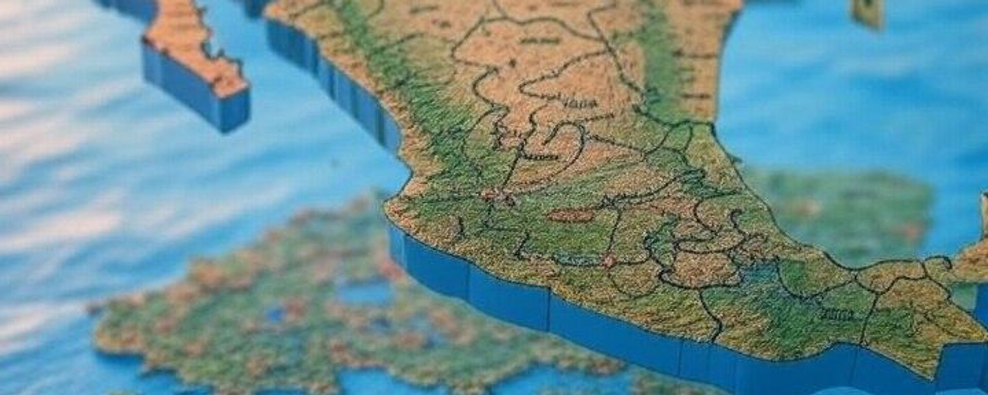 Remesas en México tienen su peor semestre en más de una década - Sputnik Mundo, 1920, 04.08.2025