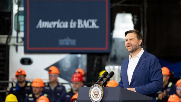 ¿JD Vance puede ser candidato presidencial en próximas elecciones? Esto dice Trump - Sputnik Mundo