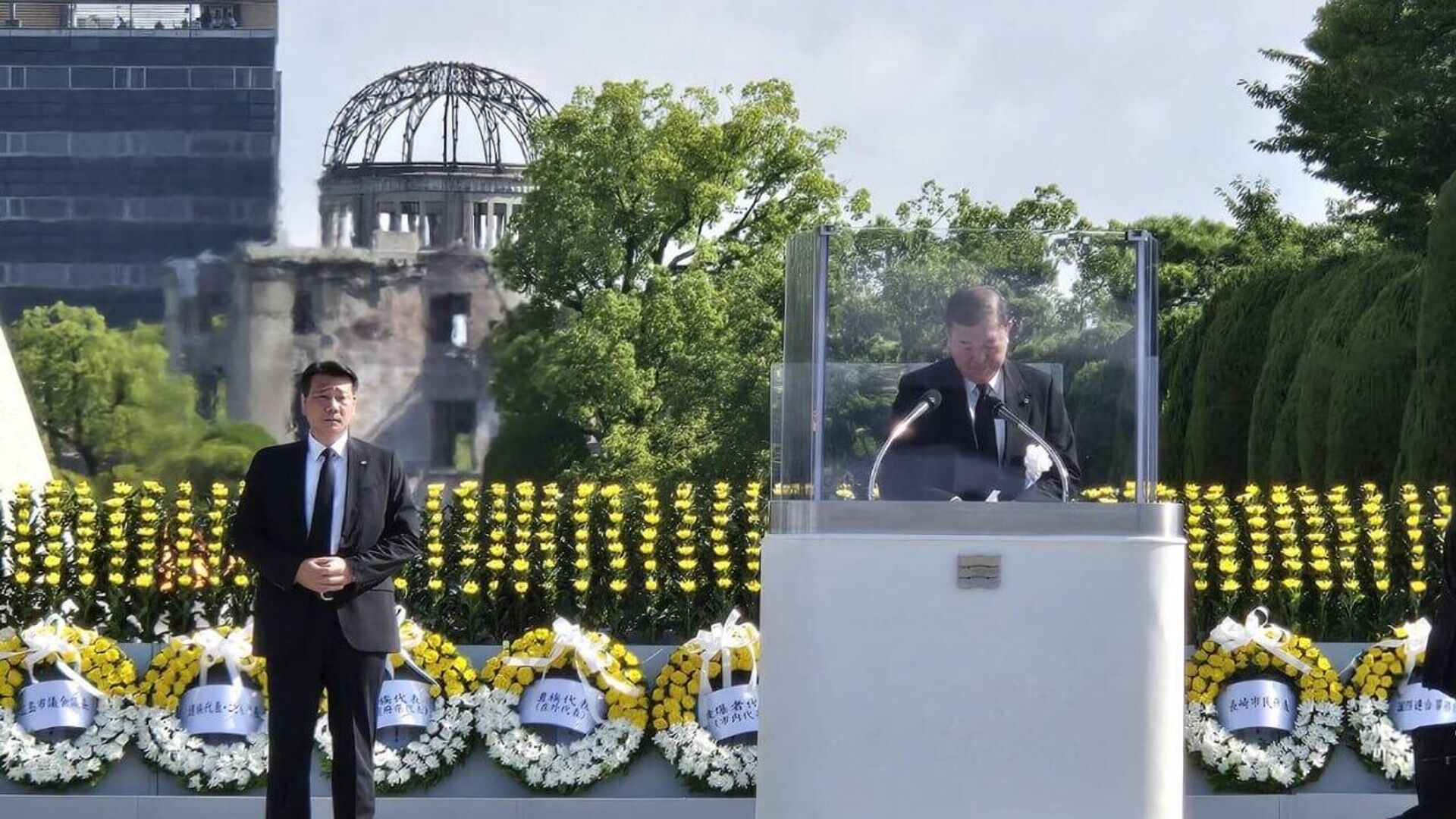 Primer ministro de Japón evita mencionar a EEUU en conmemoración del bombardeo en Hiroshima Primer ministro de Japón evita mencionar a EEUU en conmemoración del bombardeo en Hiroshima - Sputnik Mundo, 1920, 06.08.2025