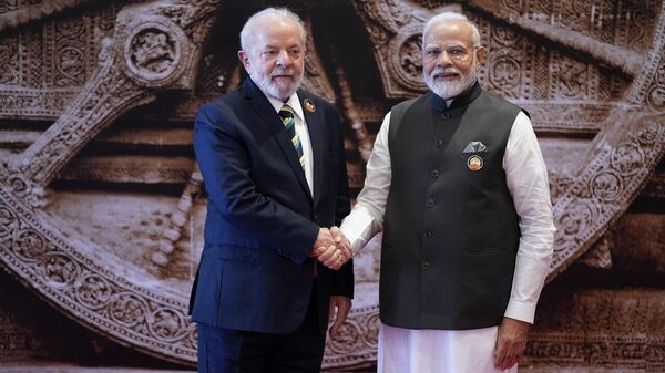 Lula y Modi pactan fortalecer lazos comerciales ante aranceles de EEUU - Sputnik Mundo