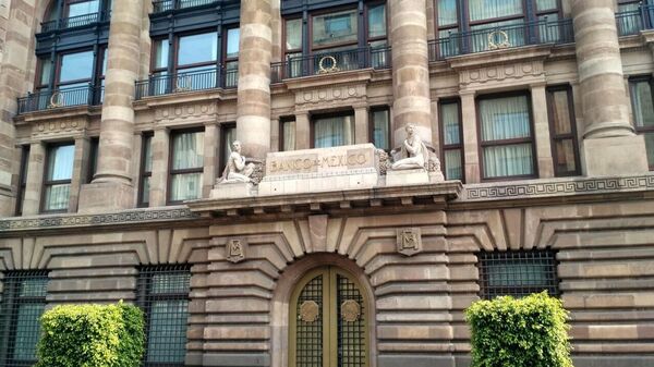El Banco de México recorta su tasa de interés y llega a 7,75% - Sputnik Mundo