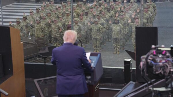 Trump habría autorizado el uso de fuerza militar contra los cárteles de la droga en América Latina - Sputnik Mundo