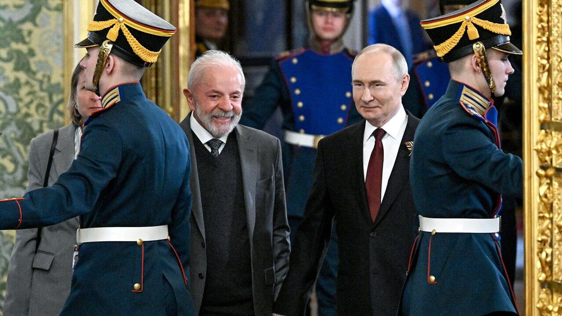 Vladímir Putin mantiene una conversación telefónica con Luiz Inacio Lula da Silva Vladímir Putin mantiene una conversación telefónica con Luiz Inacio Lula da Silva - Sputnik Mundo, 1920, 09.08.2025