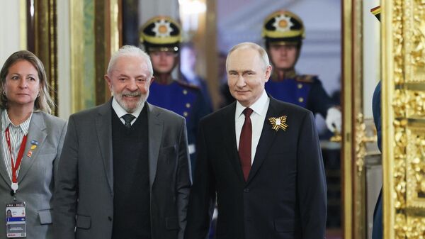 El presidente brasileño, Luiz Inacio Lula da Silva, y el presidente de Rusia, Vladímir Putin  - Sputnik Mundo