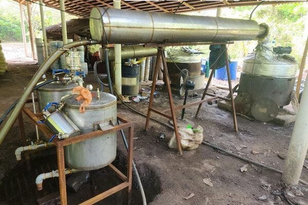 Incautan en México más de dos toneladas de metanfetamina y desmantelan un laboratorio clandestino - Sputnik Mundo