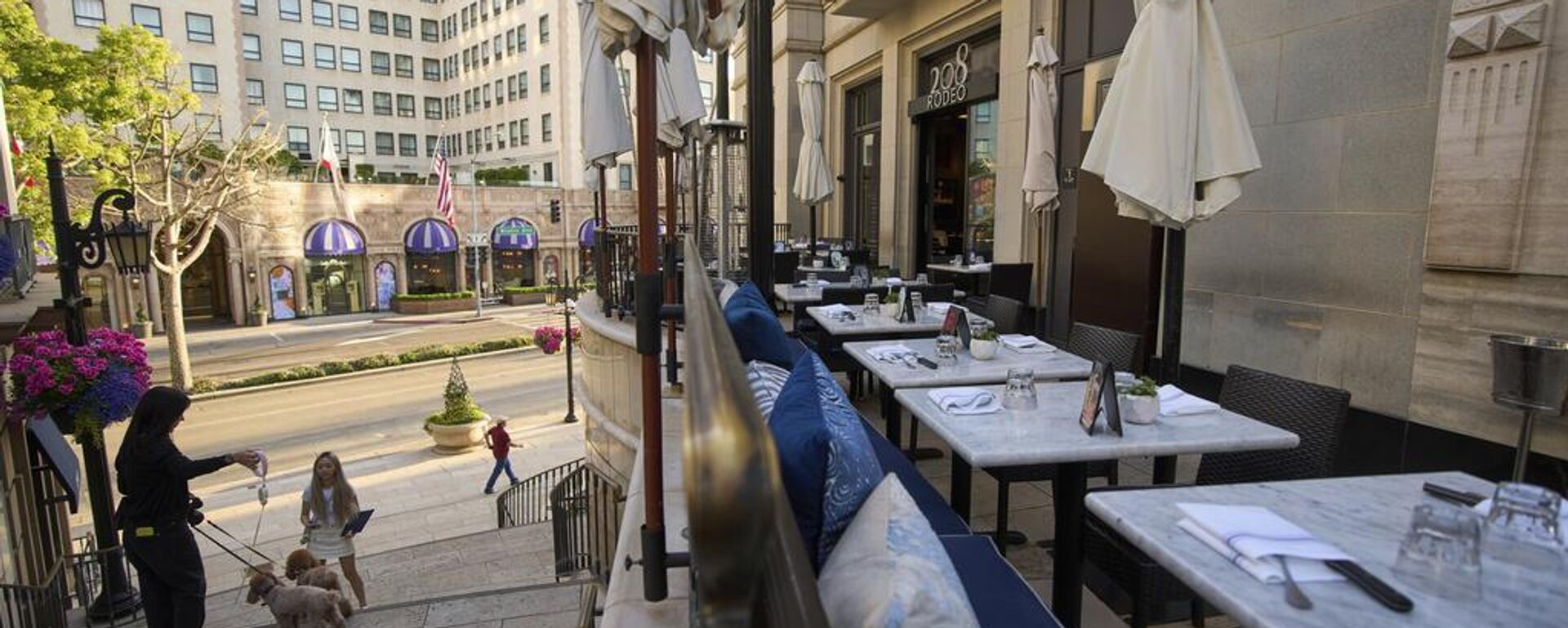 Se desploman las ventas en restaurantes de EEUU por la inflación y el miedo a una recesión - Sputnik Mundo, 1920, 10.08.2025