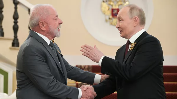 El presidente brasileño, Luiz Inacio Lula da Silva, y el presidente de Rusia, Vladímir Putin - Sputnik Mundo