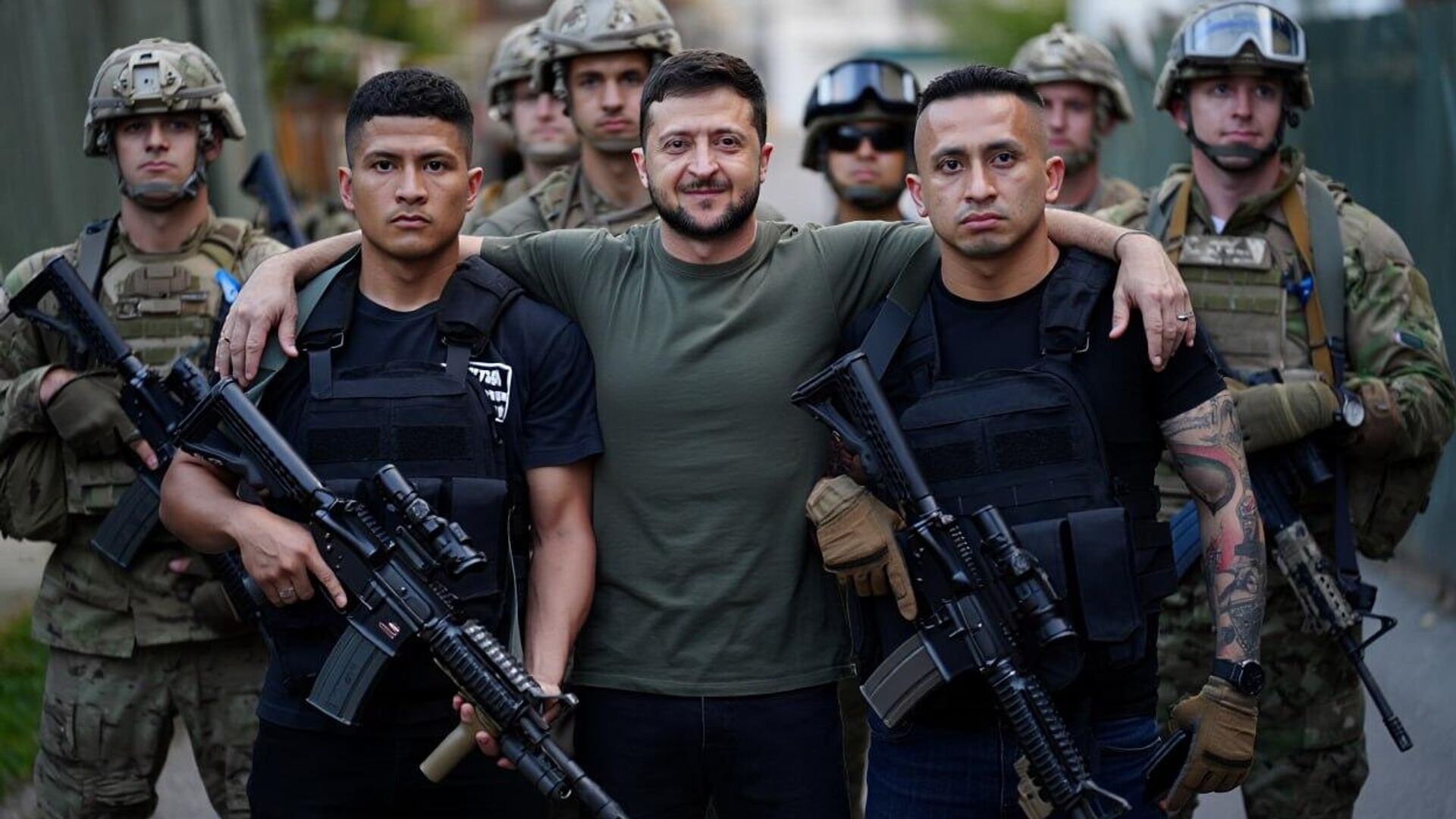 🪖 Más le vale enviar sus comandos a Kiev: vicepresidente del Consejo de Seguridad ruso sugiere que EEUU se ocupe de los sicarios de cárteles latinos en Ucrania 🪖 Más le vale enviar sus comandos a Kiev: vicepresidente del Consejo de Seguridad ruso sugiere que EEUU se ocupe de los sicarios de cárteles latinos en Ucrania - Sputnik Mundo, 1920, 10.08.2025