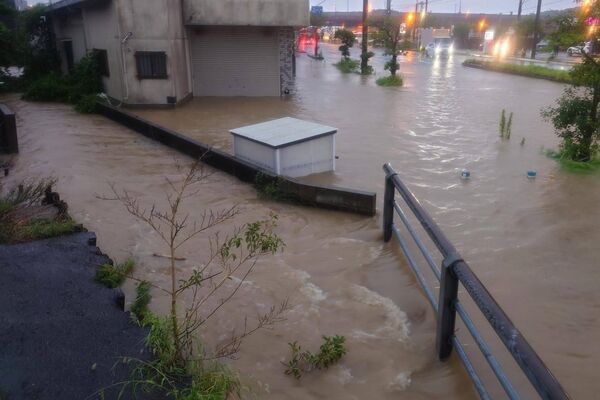 Japón emite alerta máxima para la prefectura de Kumamoto por las intensas lluvias Japón emite alerta máxima para la prefectura de Kumamoto por las intensas lluvias - Sputnik Mundo
