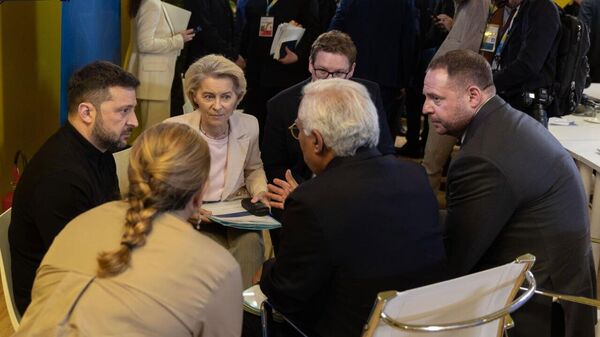 Élites europeas buscan amedrentar la cumbre Putin-Trump por temor a ser desplazadas y castigadas - Sputnik Mundo