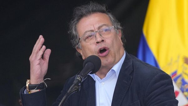 Petro denunciará a quienes le responsabilicen de la muerte del senador Uribe Turbay - Sputnik Mundo