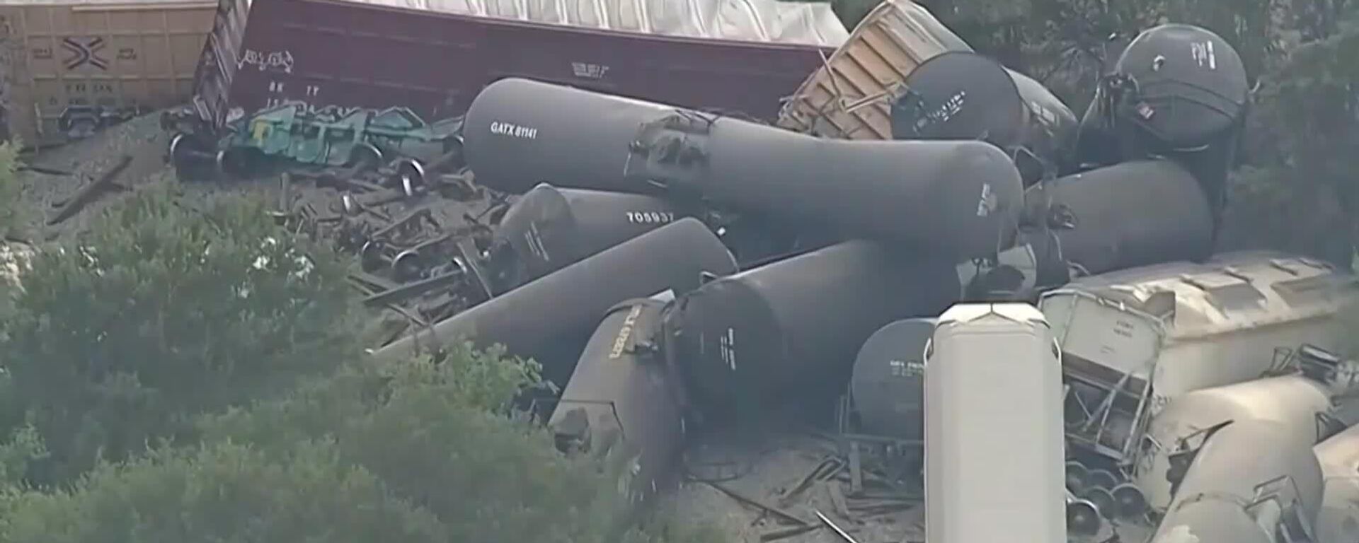 Reportan accidente de tren con sustancias peligrosas en Texas - Sputnik Mundo, 1920, 13.08.2025