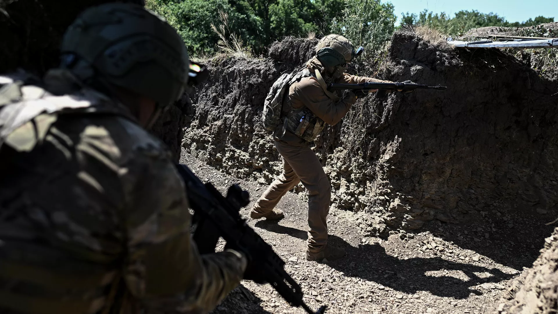 Soldados rusos en la zona de la operación militar especial  - Sputnik Mundo, 1920, 13.08.2025