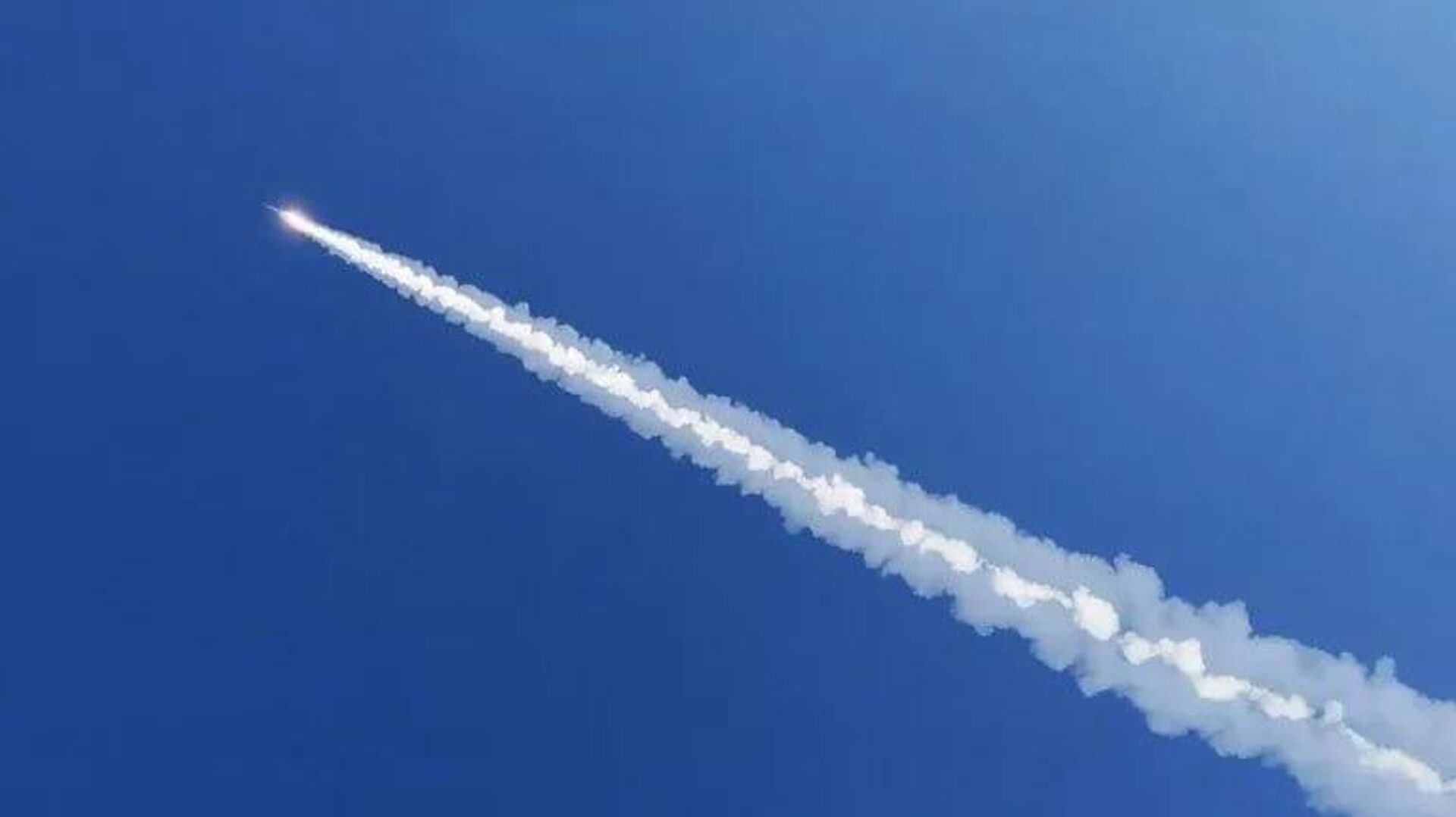 Rusia anuncia el desbaratamiento de los planes ucranianos para producir misiles balísticos tácticos Sapsan Rusia anuncia el desbaratamiento de los planes ucranianos para producir misiles balísticos tácticos Sapsan - Sputnik Mundo, 1920, 14.08.2025