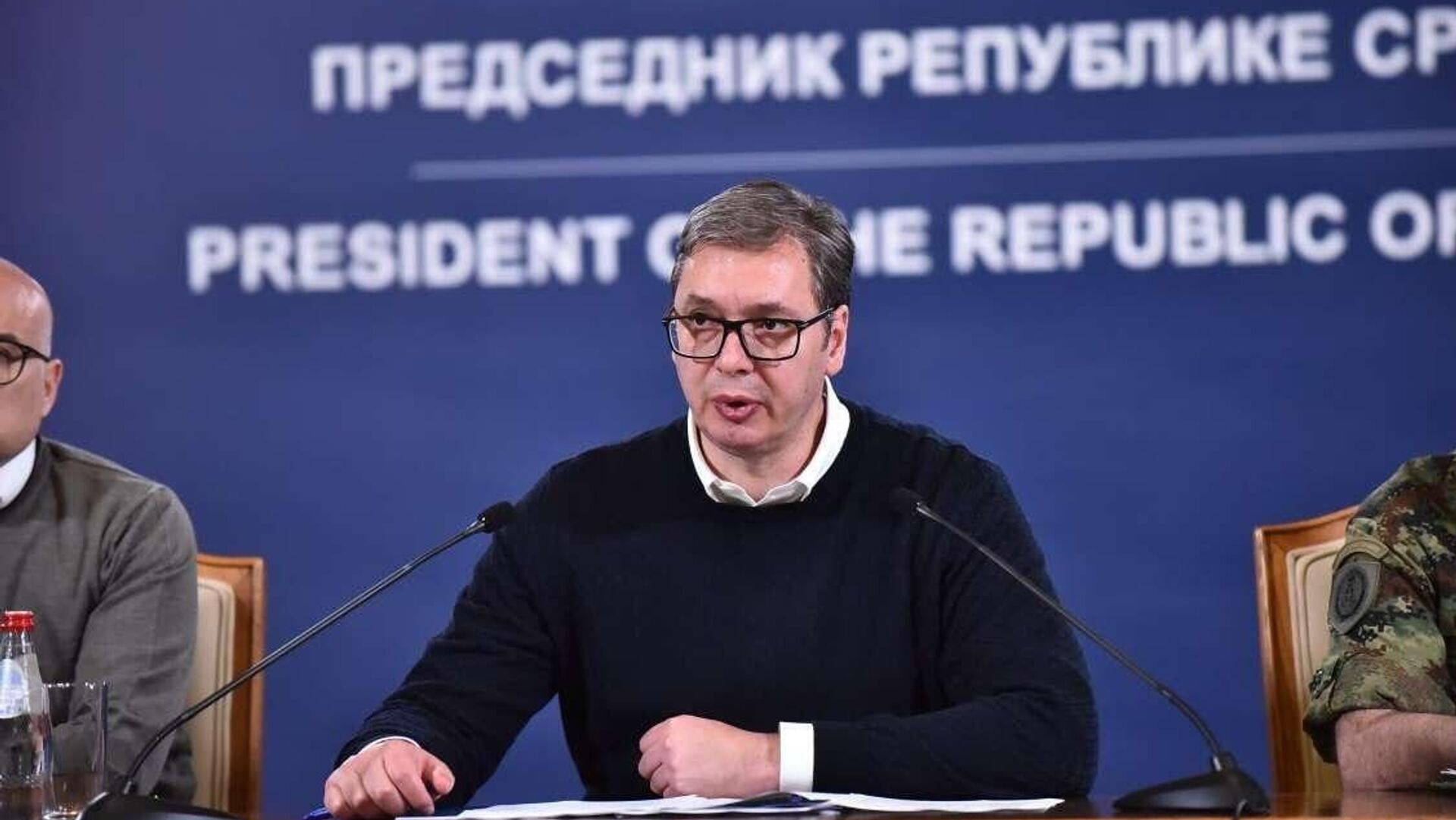La poderosa maquinaria occidental quiere quebrantar la columna vertebral de Serbia, afirma Vucic La poderosa maquinaria occidental quiere quebrantar la columna vertebral de Serbia, afirma Vucic - Sputnik Mundo, 1920, 14.08.2025