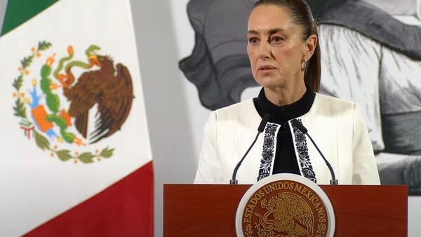 Sheinbaum exige respeto a la autodeterminación de América Latina ante el despliegue naval de EEUU en el Caribe - Sputnik Mundo