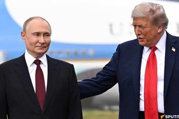 Así fueron los primeros minutos del encuentro entre Putin y Trump desde el ojo de los corresponsales de Sputnik - Sputnik Mundo