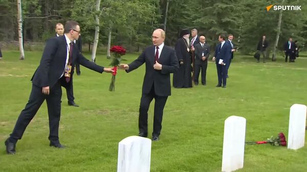 Putin visita cementerio de pilotos soviéticos - Sputnik Mundo