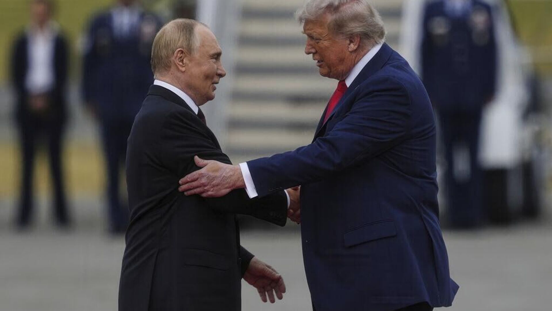 Un acercamiento muy auspicioso: ¿Qué conclusiones se extraen tras la histórica reunión entre Putin y Trump en Alaska? Un acercamiento muy auspicioso: ¿Qué conclusiones se extraen tras la histórica reunión entre Putin y Trump en Alaska? - Sputnik Mundo, 1920, 16.08.2025