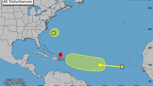 El huracán Erin se degrada a categoría 3 en su paso por el Caribe - Sputnik Mundo