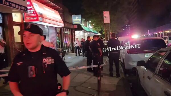 Ataque armado en Nueva York: hay al menos tres muertos y nueve heridos - Sputnik Mundo