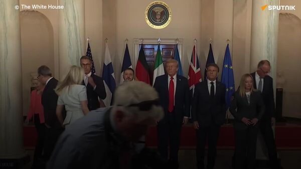 Así fue la reunión de Trump con Zelenski y líderes europeos - Sputnik Mundo