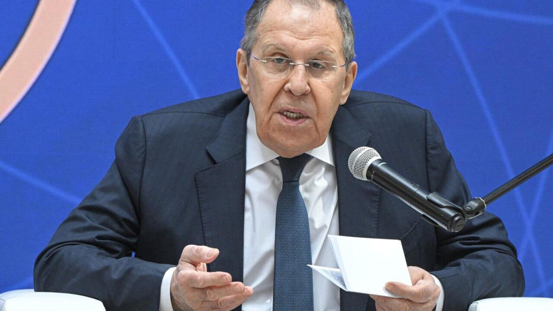 Los cambios territoriales suelen ser un componente esencial para alcanzar cualquier acuerdo, señala Lavrov Los cambios territoriales suelen ser un componente esencial para alcanzar cualquier acuerdo, señala Lavrov - Sputnik Mundo, 1920, 19.08.2025