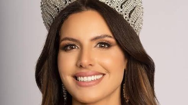 La mujer palestina que participará en el certamen Miss Universo 2025, Nadeen Ayoub. - Sputnik Mundo