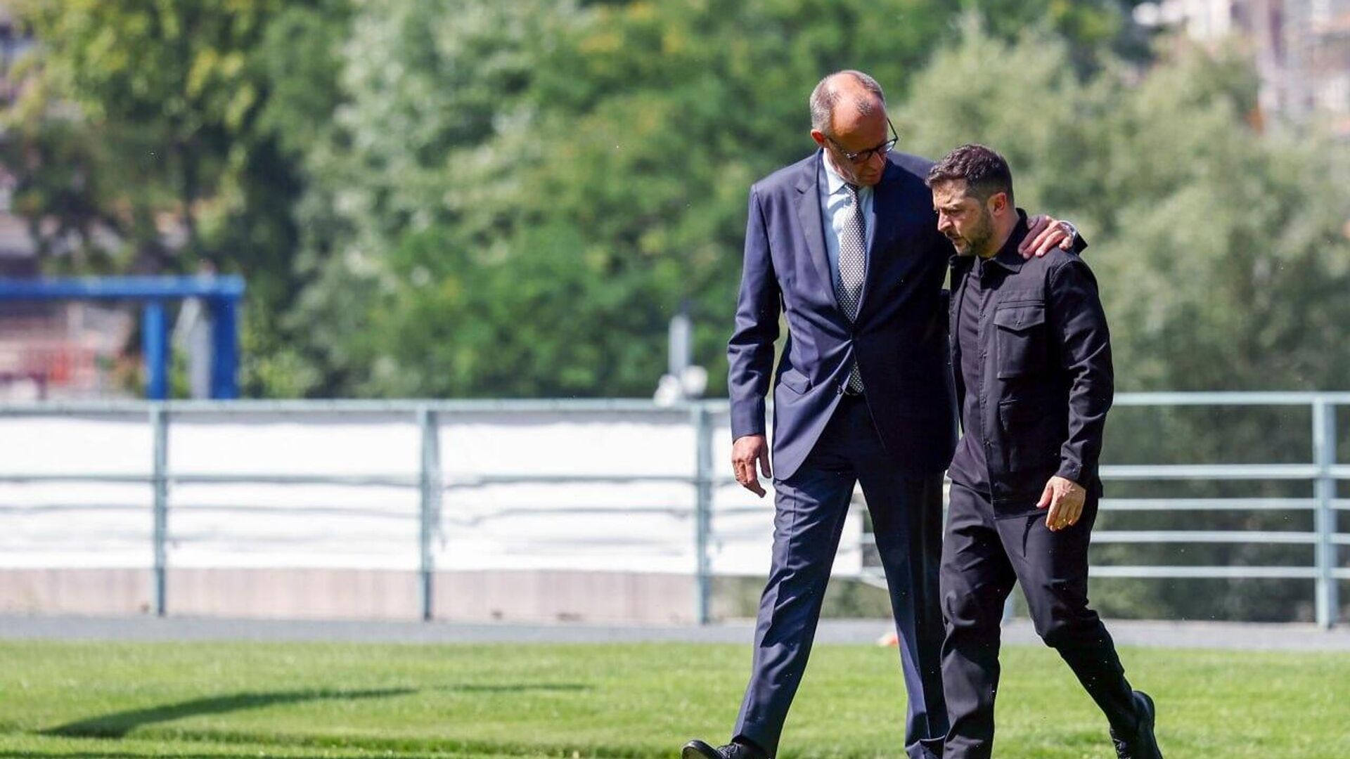 El asunto está a punto de alcanzar un gran avance: los líderes europeos están tácitamente de acuerdo en la necesidad de acabar con el conflicto ucraniano El asunto está a punto de alcanzar un gran avance: los líderes europeos están tácitamente de acuerdo en la necesidad de acabar con el conflicto ucraniano - Sputnik Mundo, 1920, 19.08.2025