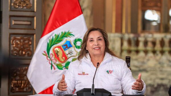 El Tribunal Constitucional de Perú ordena suspender las investigaciones contra la presidenta Boluarte - Sputnik Mundo