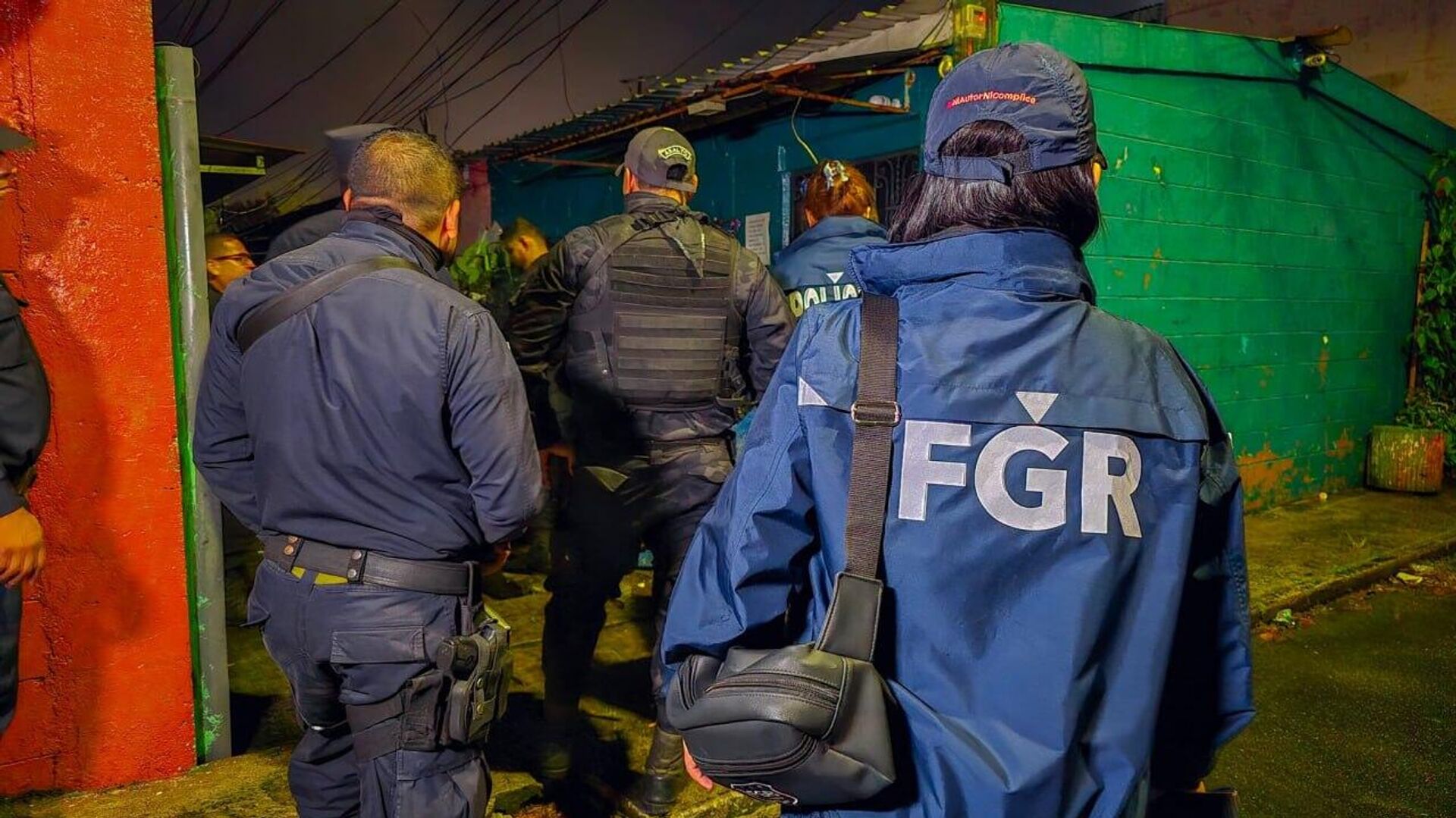 Fiscalía salvadoreña gira 75 órdenes de captura contra presuntos integrantes de la Mara Salvatrucha Fiscalía salvadoreña gira 75 órdenes de captura contra presuntos integrantes de la Mara Salvatrucha - Sputnik Mundo, 1920, 20.08.2025