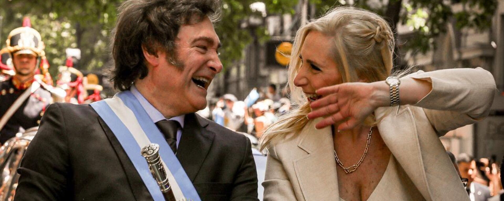 El escándalo de presunta corrupción podría desatar una crisis política en el Gobierno de Milei - Sputnik Mundo, 1920, 23.08.2025