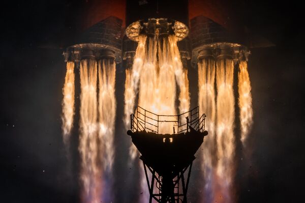 El lanzamiento del cohete Soyuz-2.1b con el satélite Bion-M N.º 2 desde el cosmódromo de Baikonur. - Sputnik Mundo