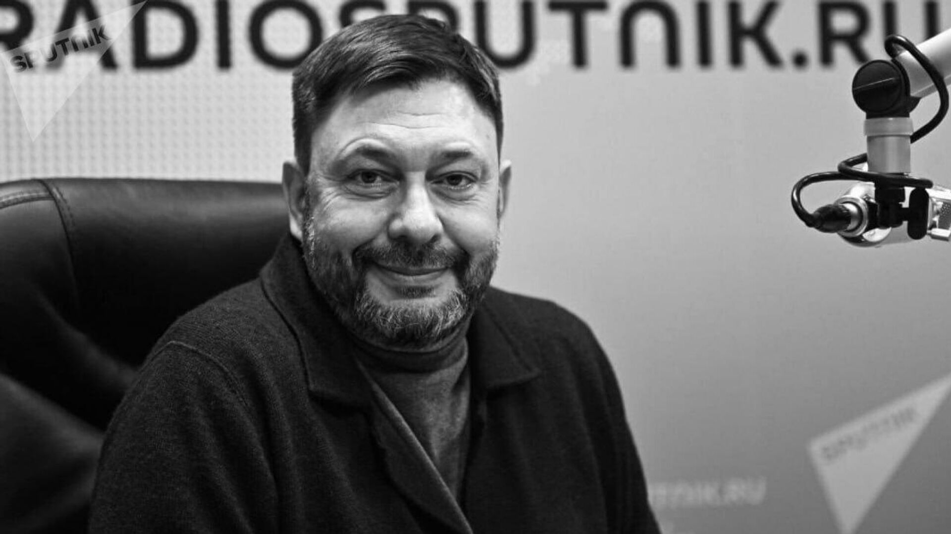 Hombre valiente: Fallece el periodista ruso Kiril Vishinski Hombre valiente: Fallece el periodista ruso Kiril Vishinski - Sputnik Mundo, 1920, 23.08.2025
