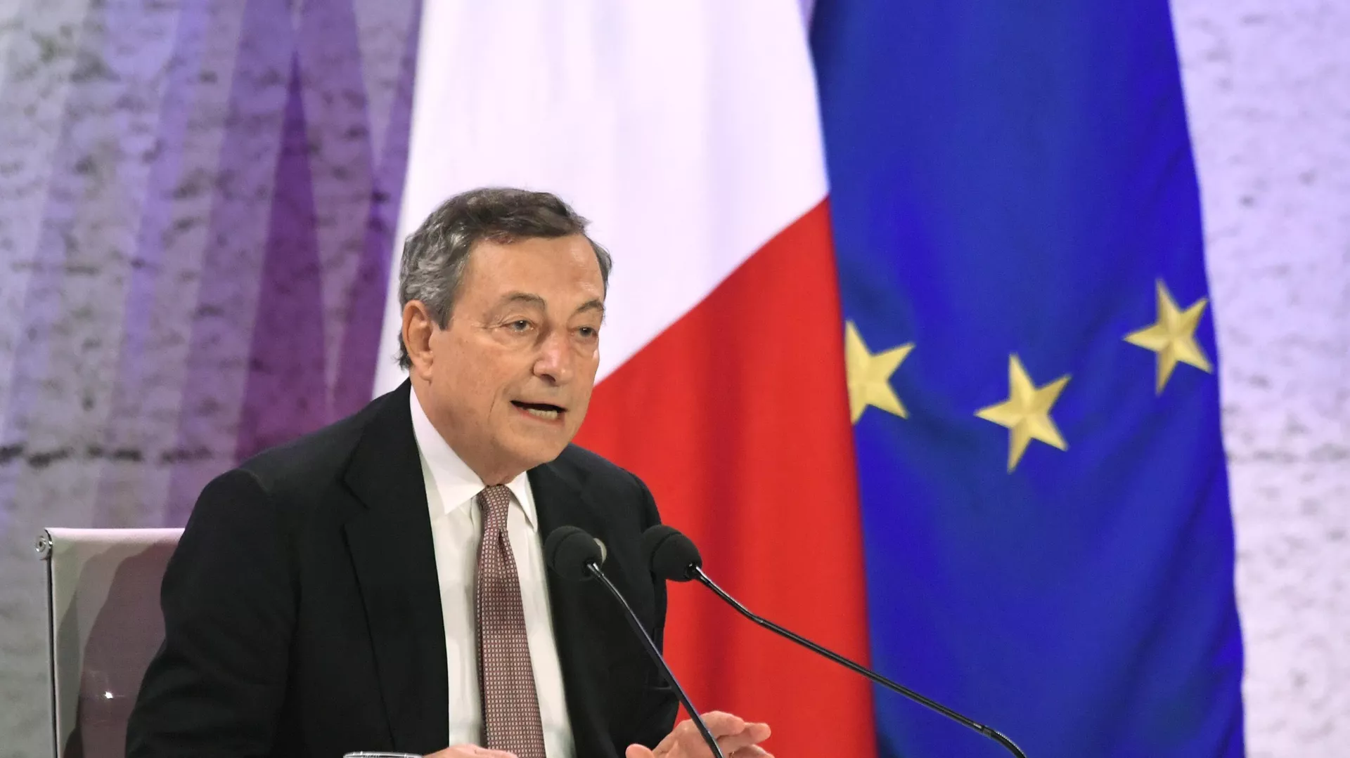 Mario Draghi, el exprimer ministro italiano Mario Draghi, el exprimer ministro italiano - Sputnik Mundo, 1920, 23.08.2025