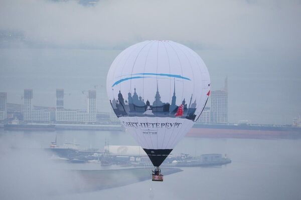 San Petersburgo celebra un impresionante festival de globos aerostáticos San Petersburgo celebra un impresionante festival de globos aerostáticos - Sputnik Mundo