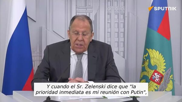 Es un juego: Lavrov desvela los verdaderos motivos tras el afán de Zelenski por verse con Putin - Sputnik Mundo