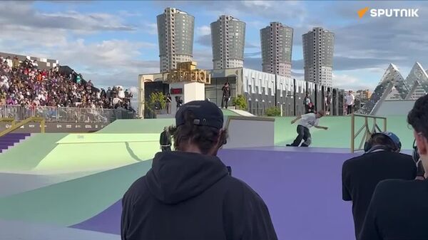 Vueltas y piruetas en plena calle: Moscú celebra el Grand Skate Tour 2025 - Sputnik Mundo