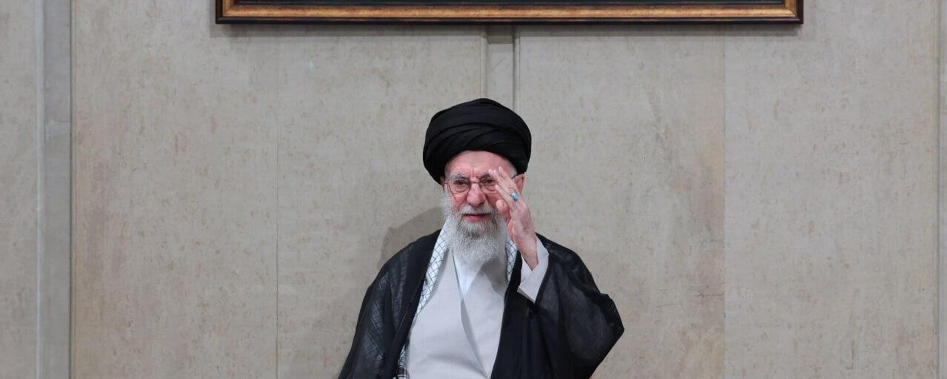 El ayatolá Jameneí asegura que EEUU “quiere que Irán, con su gran historia, les obedezca” - Sputnik Mundo, 1920, 24.08.2025