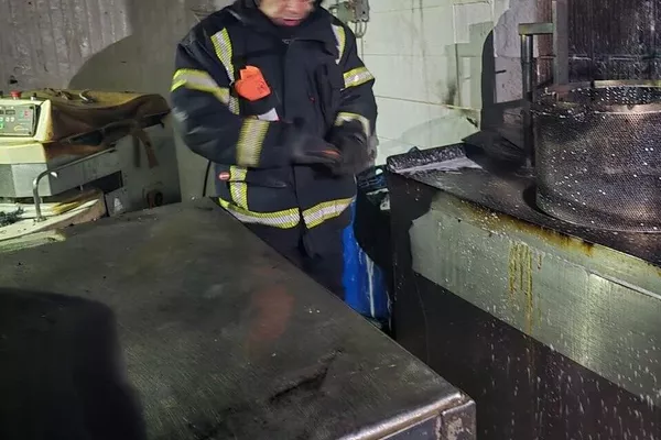 Se incendia panadería al interior de una plaza en la Ciudad de México - Sputnik Mundo