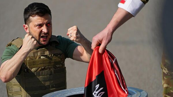 Kiev amenaza al presidente polaco por proponer prohibir los símbolos de los ultranacionalistas ucranianos en Polonia - Sputnik Mundo