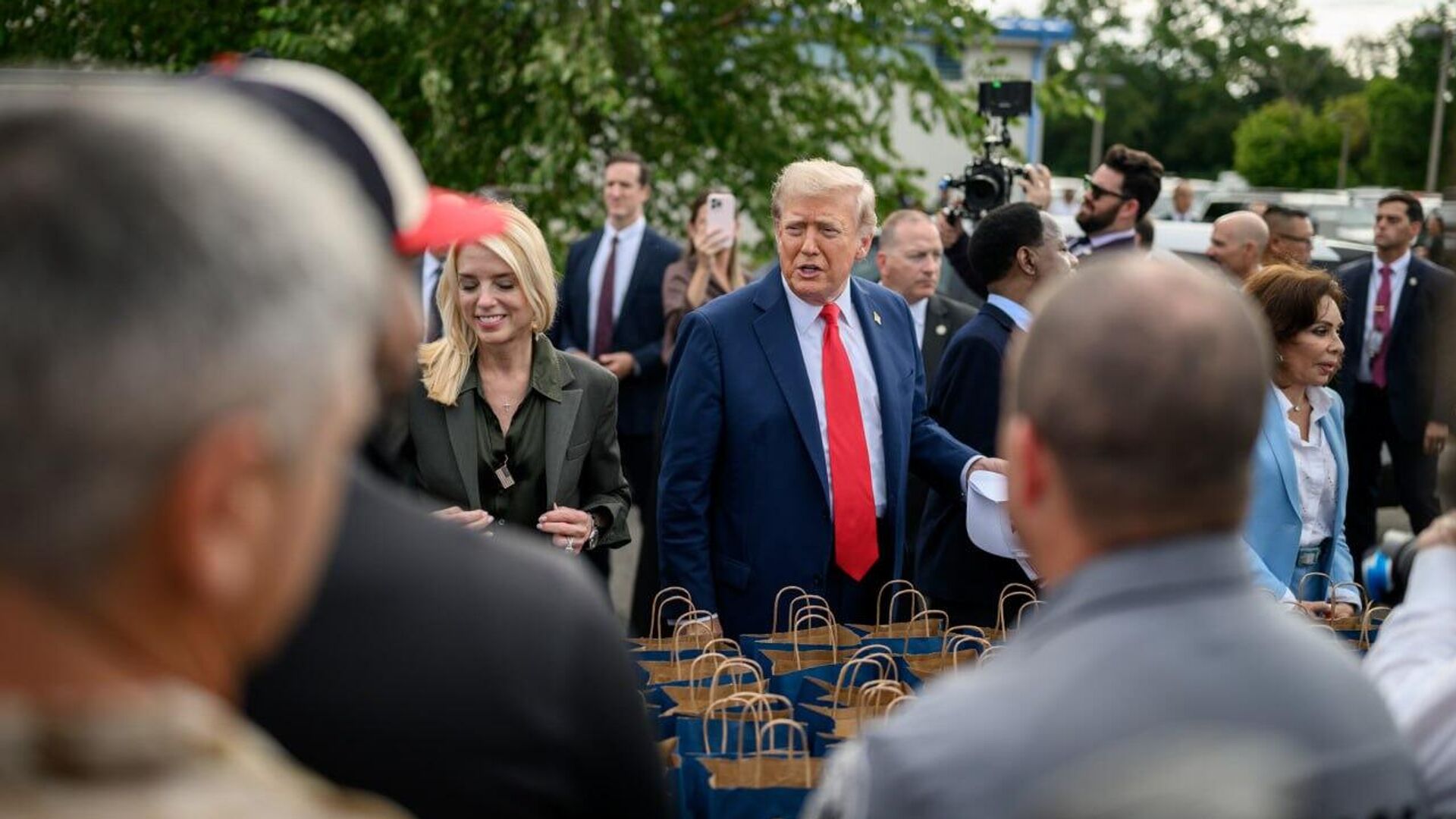 Trump busca imponer tarifas por restricciones contra empresas tecnológicas de EEUU Trump busca imponer tarifas por restricciones contra empresas tecnológicas de EEUU - Sputnik Mundo, 1920, 26.08.2025