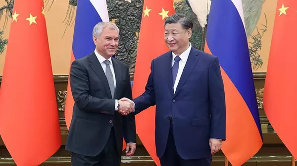 El desarrollo de las relaciones chino-rusas a un alto nivel es una fuente de estabilidad y paz en el mundo - Sputnik Mundo