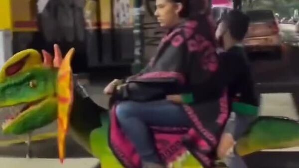 Arre, dinosaurio - Sputnik Mundo