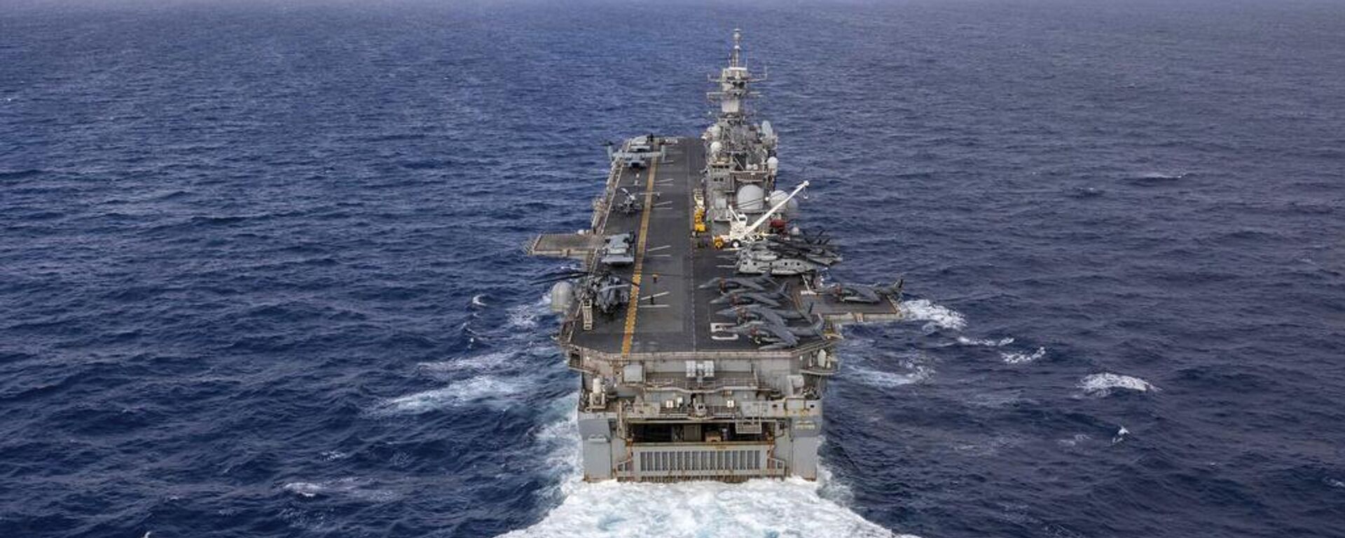 El USS Bataan (LHD-5), un buque de asalto estadounidense - Sputnik Mundo, 1920, 29.08.2025