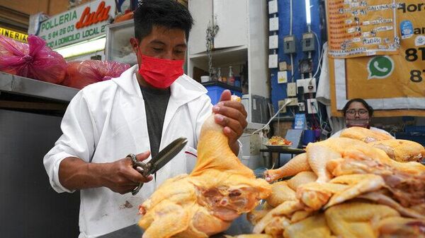 El pollo es la proteína favorita en México. - Sputnik Mundo